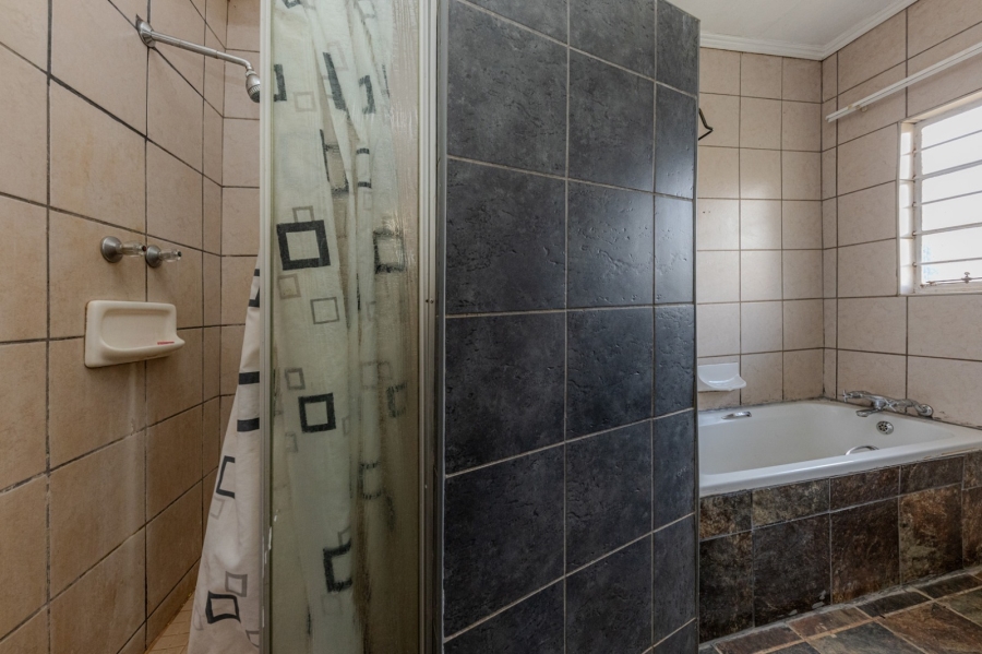 15 Bedroom Property for Sale in Eldorado Gauteng