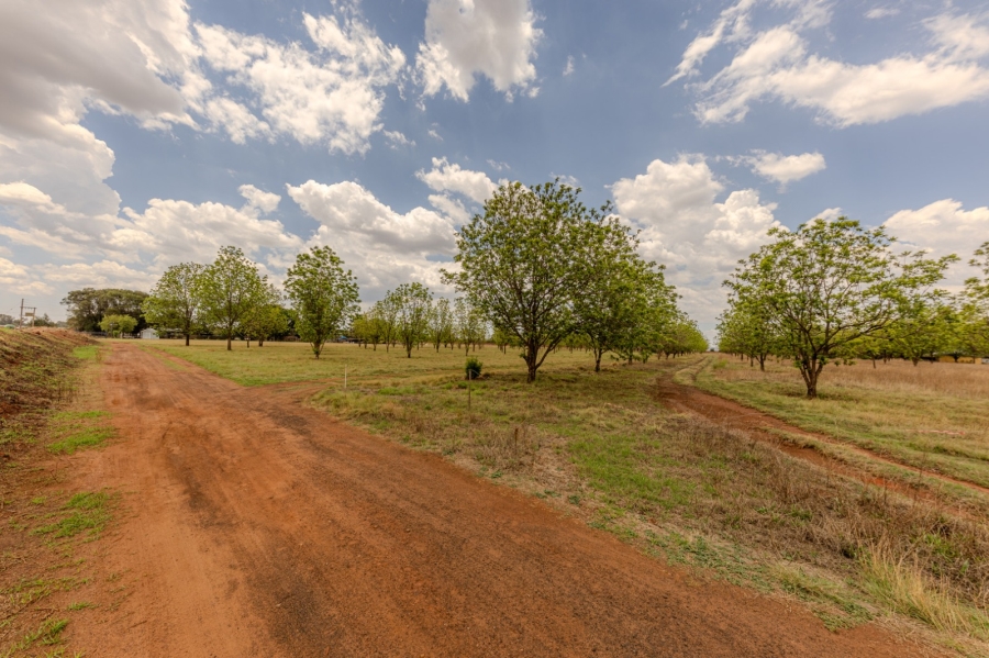 15 Bedroom Property for Sale in Eldorado Gauteng