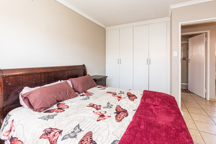 To Let 2 Bedroom Property for Rent in Equestria Gauteng