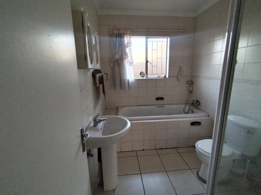 To Let 2 Bedroom Property for Rent in Brakpan Central Gauteng