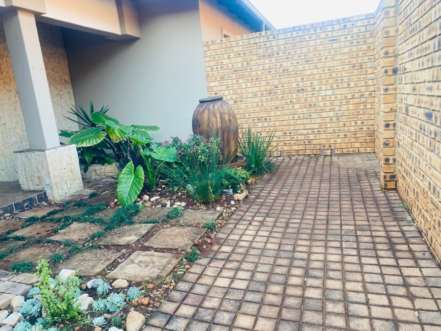 3 Bedroom Property for Sale in Three Rivers Gauteng