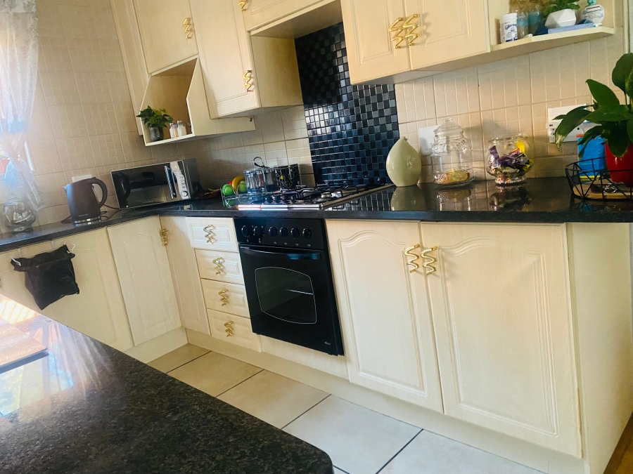 3 Bedroom Property for Sale in Three Rivers Gauteng