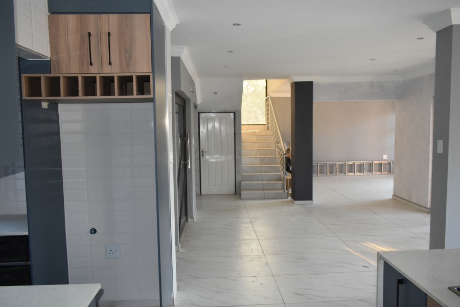 5 Bedroom Property for Sale in Roodepark Eco Estate Gauteng