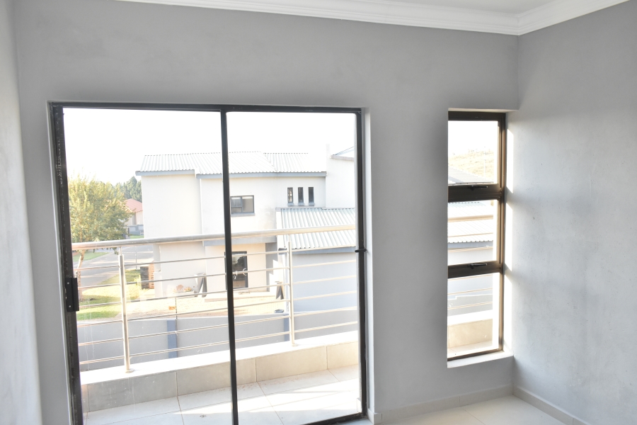 5 Bedroom Property for Sale in Roodepark Eco Estate Gauteng