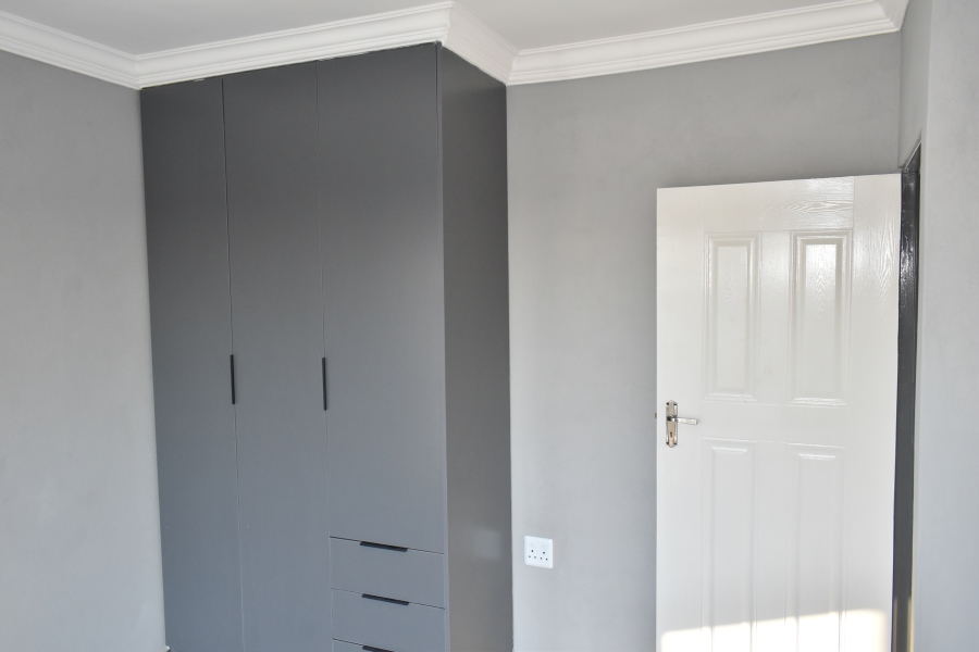 5 Bedroom Property for Sale in Roodepark Eco Estate Gauteng