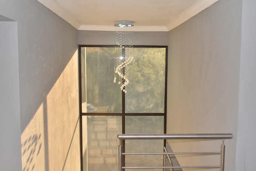 5 Bedroom Property for Sale in Roodepark Eco Estate Gauteng