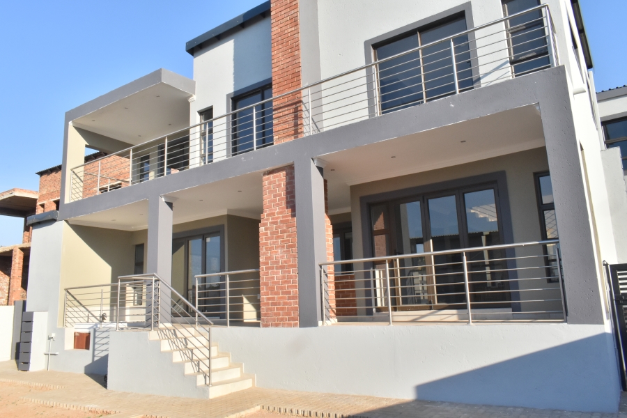 5 Bedroom Property for Sale in Roodepark Eco Estate Gauteng