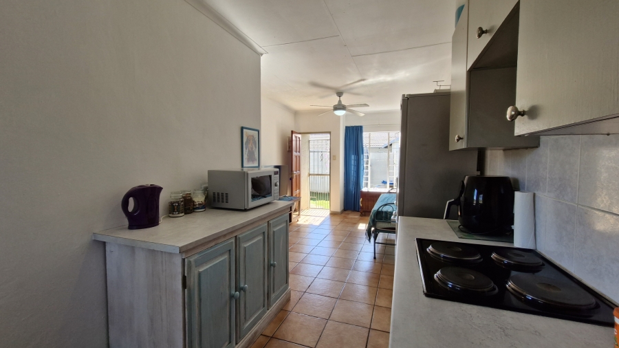 2 Bedroom Property for Sale in Rooihuiskraal North Gauteng