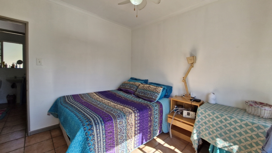 2 Bedroom Property for Sale in Rooihuiskraal North Gauteng