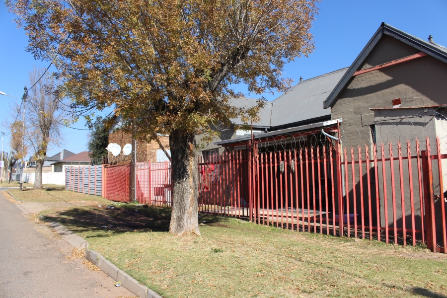 7 Bedroom Property for Sale in Roodepoort Central Gauteng