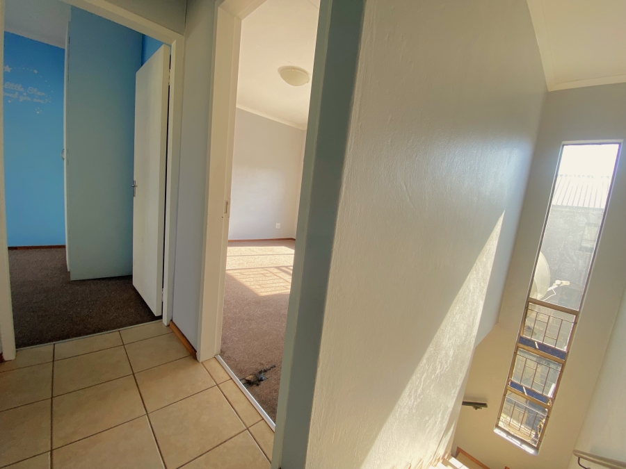 2 Bedroom Property for Sale in Sugar Bush Estate Gauteng
