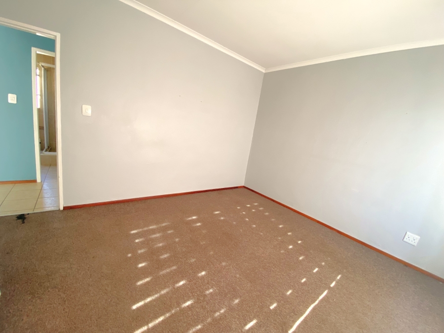 2 Bedroom Property for Sale in Sugar Bush Estate Gauteng