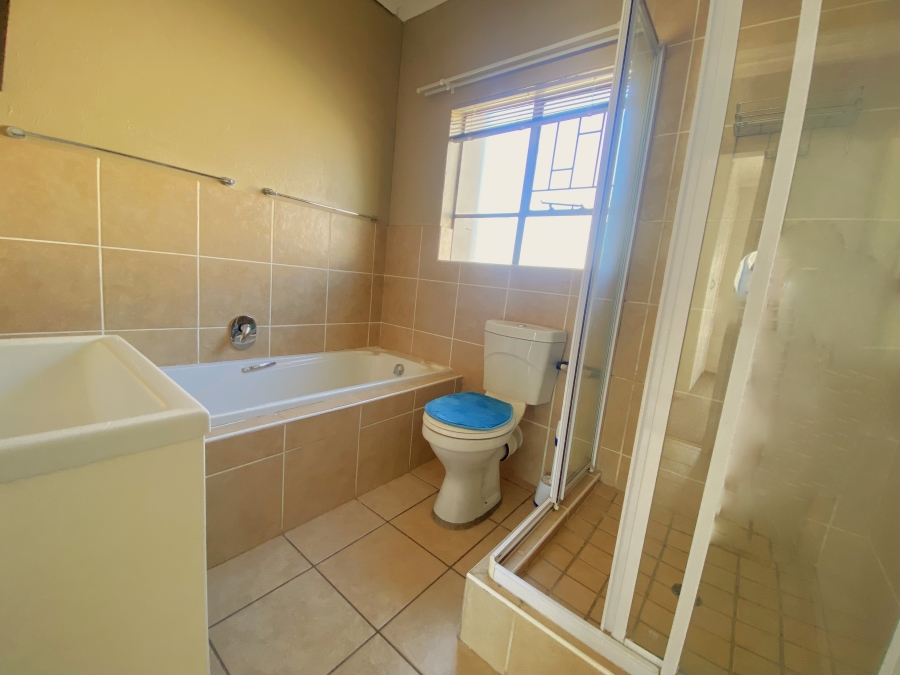 2 Bedroom Property for Sale in Sugar Bush Estate Gauteng