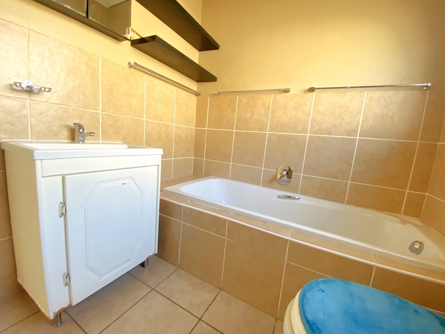 2 Bedroom Property for Sale in Sugar Bush Estate Gauteng