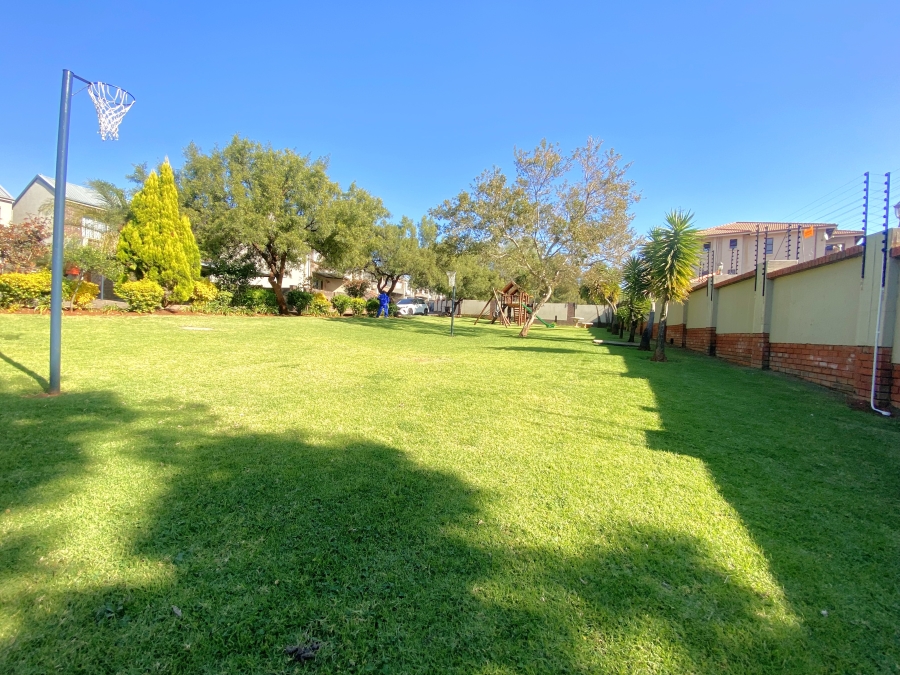 2 Bedroom Property for Sale in Sugar Bush Estate Gauteng