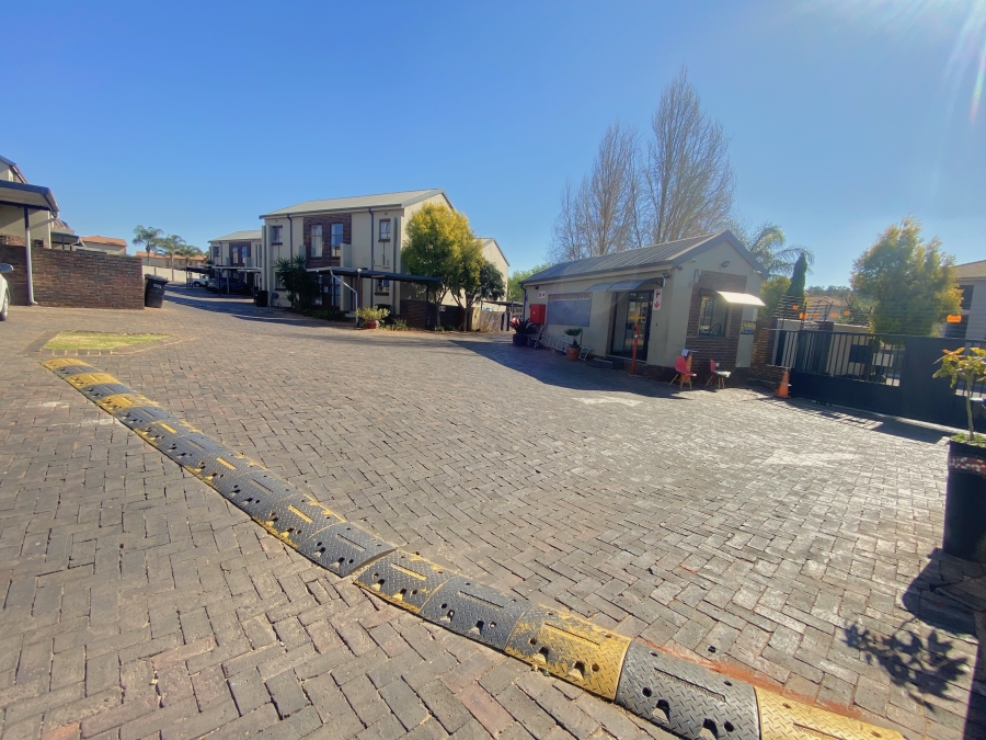2 Bedroom Property for Sale in Sugar Bush Estate Gauteng