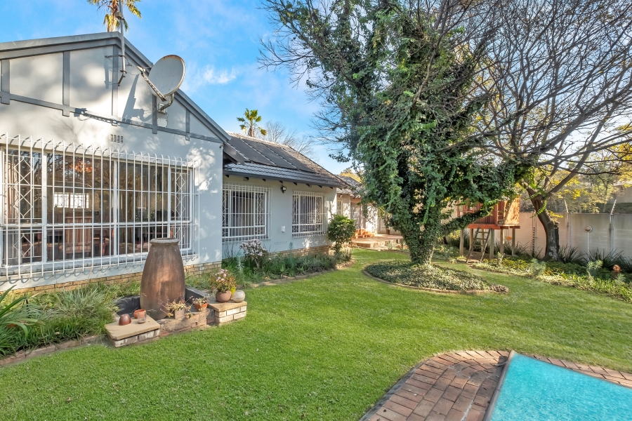 4 Bedroom Property for Sale in Wendywood Gauteng