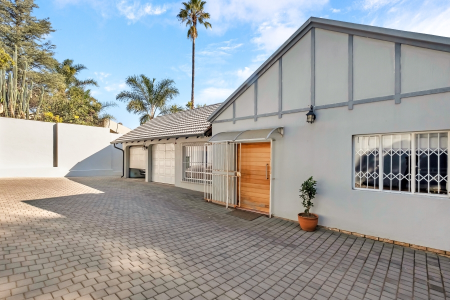 4 Bedroom Property for Sale in Wendywood Gauteng