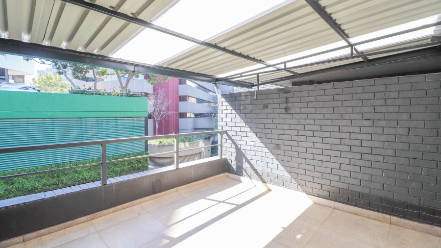 1 Bedroom Property for Sale in Sandown Gauteng