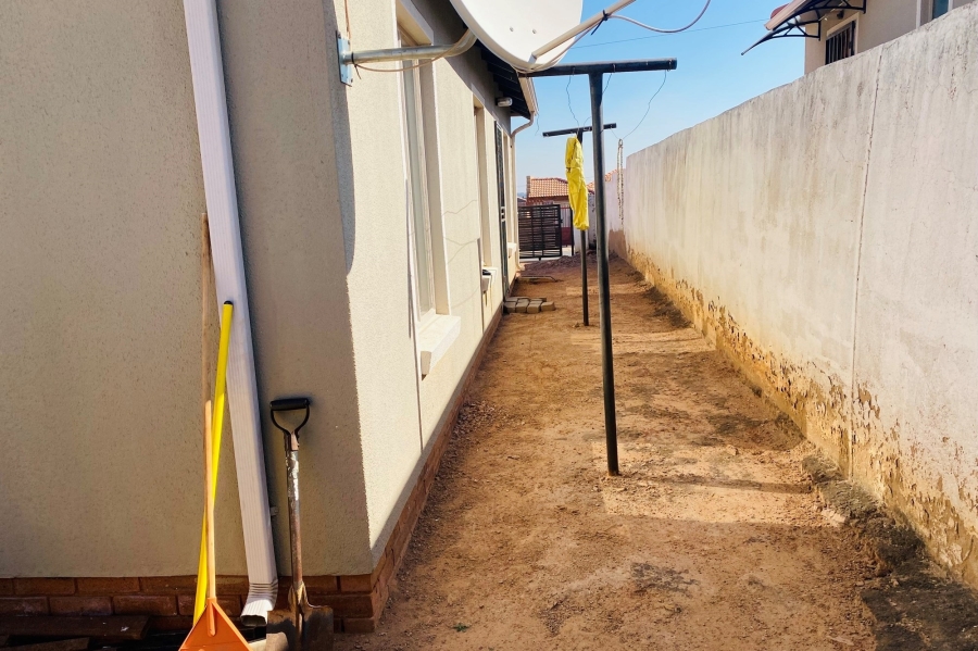 3 Bedroom Property for Sale in Mahube Valley Gauteng