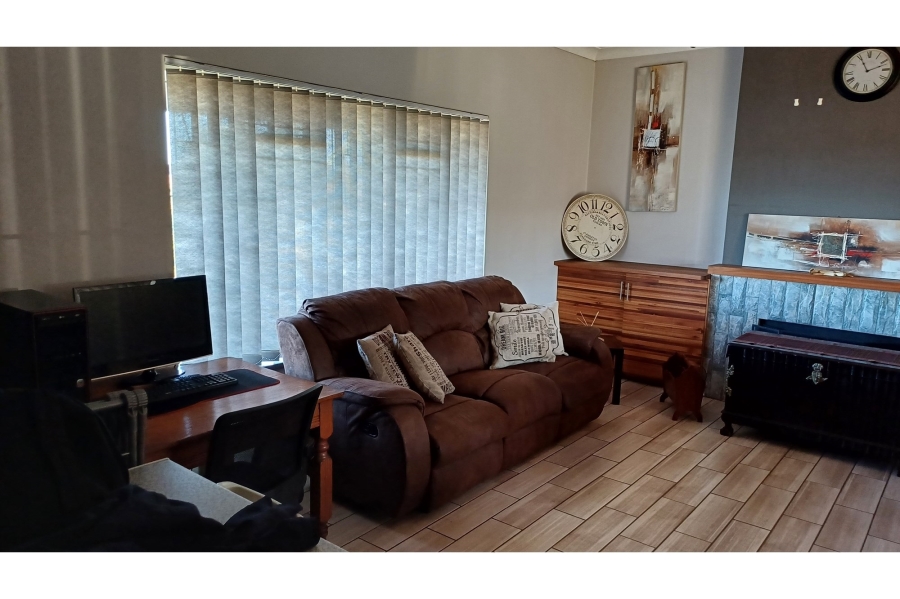 3 Bedroom Property for Sale in Casseldale Gauteng