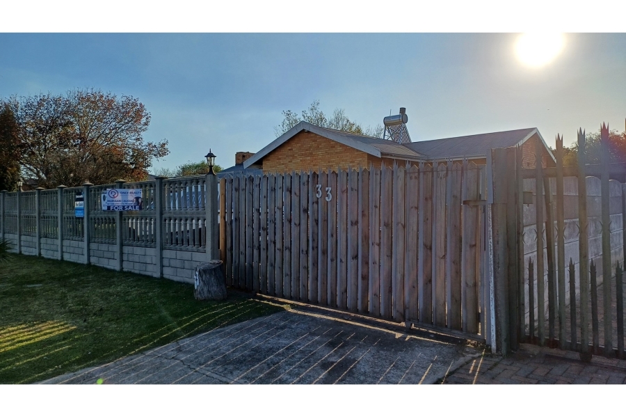 3 Bedroom Property for Sale in Casseldale Gauteng