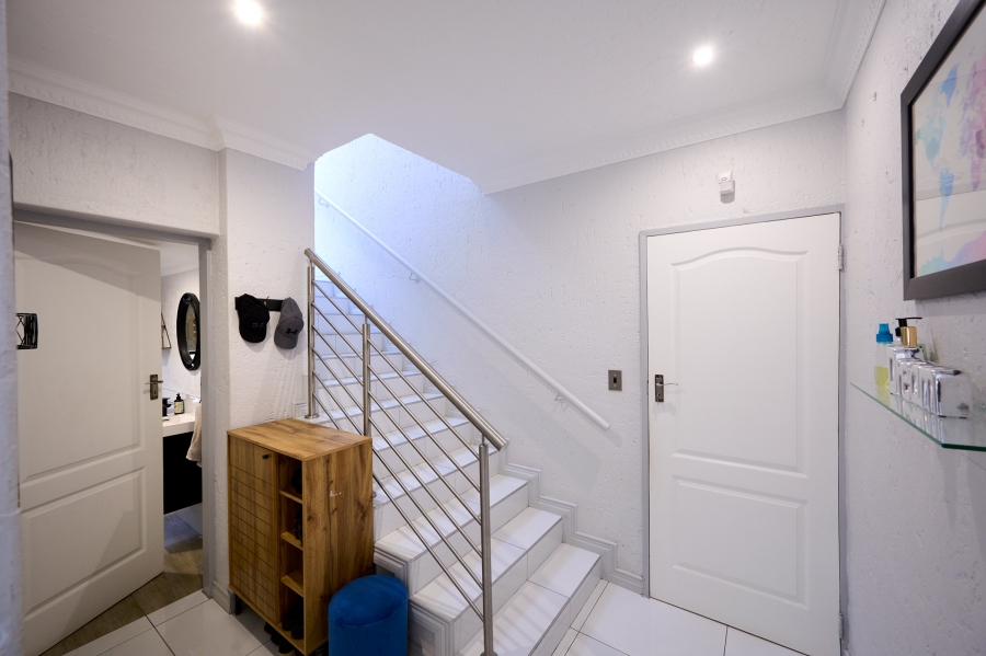 3 Bedroom Property for Sale in Halfway Gardens Gauteng