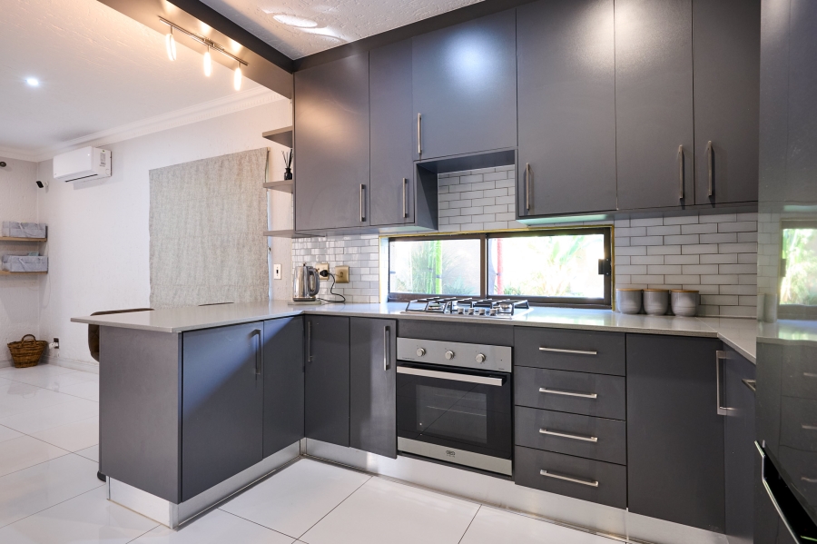 3 Bedroom Property for Sale in Halfway Gardens Gauteng