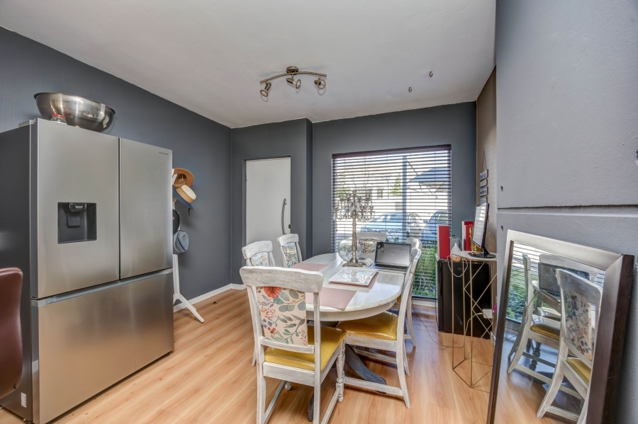 2 Bedroom Property for Sale in Broadacres Gauteng