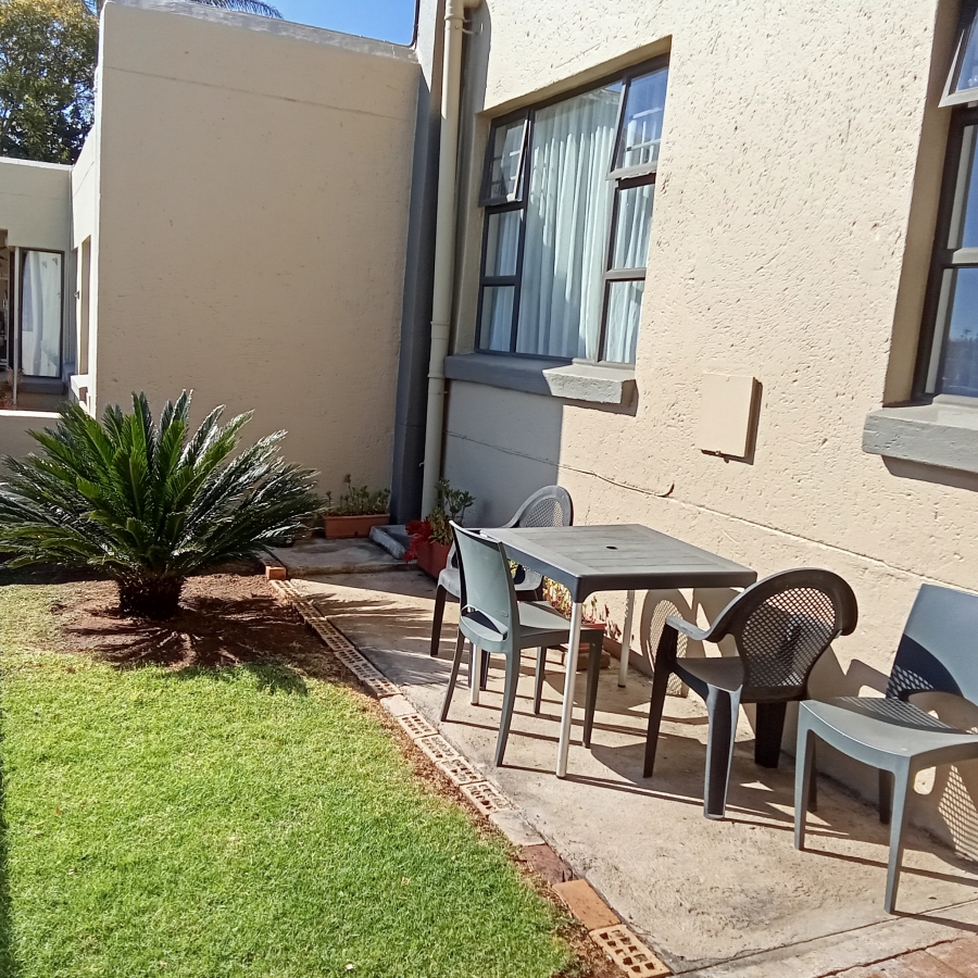 3 Bedroom Property for Sale in Helderkruin Gauteng