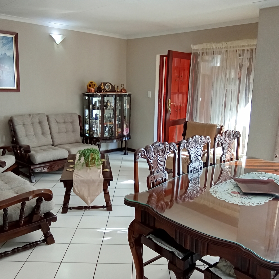 3 Bedroom Property for Sale in Helderkruin Gauteng