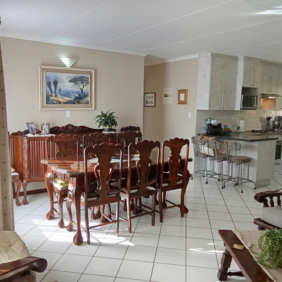 3 Bedroom Property for Sale in Helderkruin Gauteng