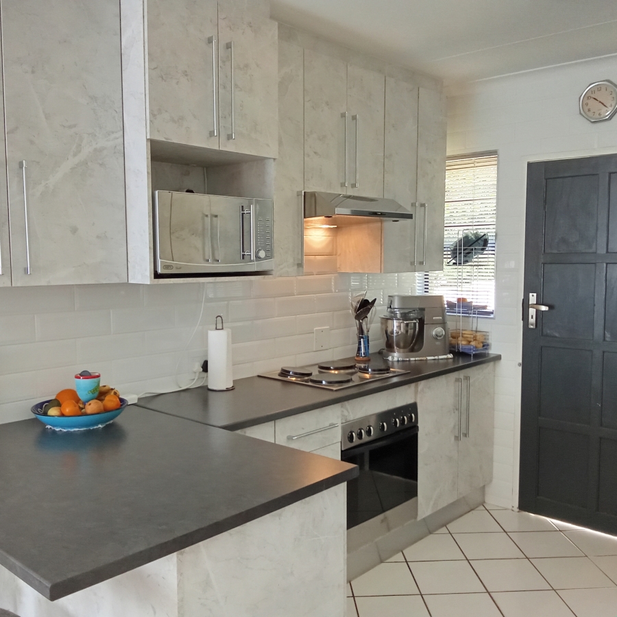 3 Bedroom Property for Sale in Helderkruin Gauteng