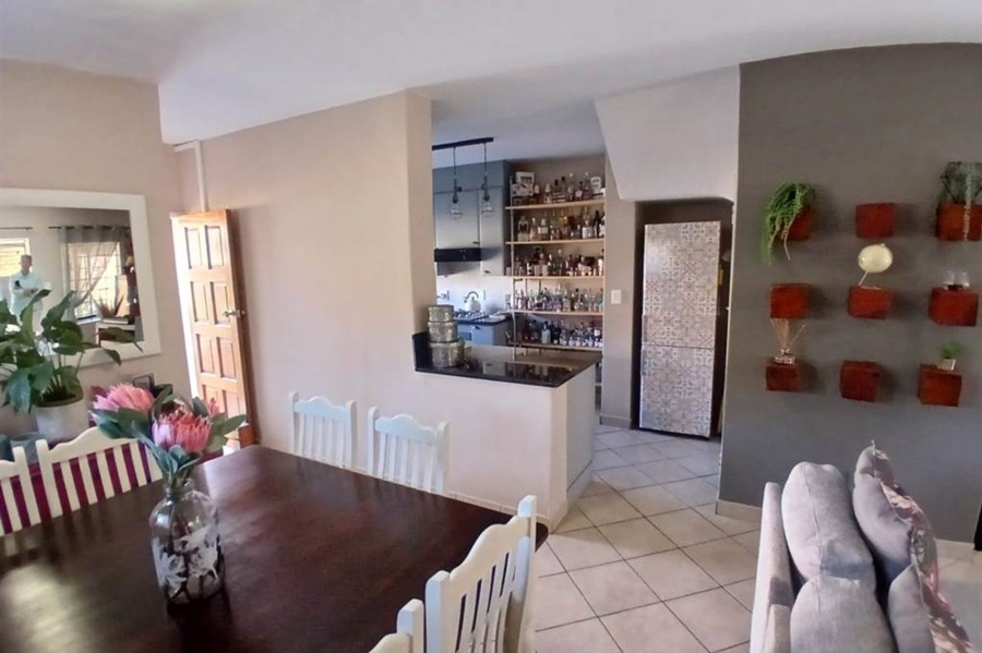 To Let 3 Bedroom Property for Rent in Sinoville Gauteng