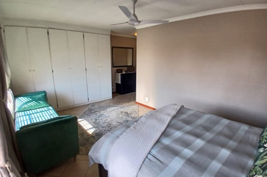 To Let 3 Bedroom Property for Rent in Sinoville Gauteng