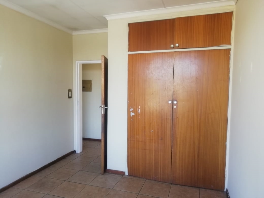 2 Bedroom Property for Sale in Pretoria West Gauteng