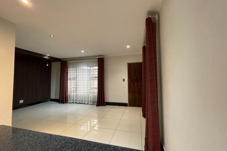 4 Bedroom Property for Sale in Olievenhoutbosch Gauteng