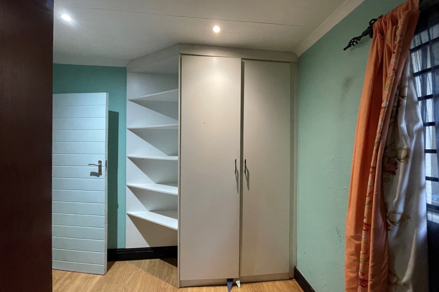 4 Bedroom Property for Sale in Olievenhoutbosch Gauteng