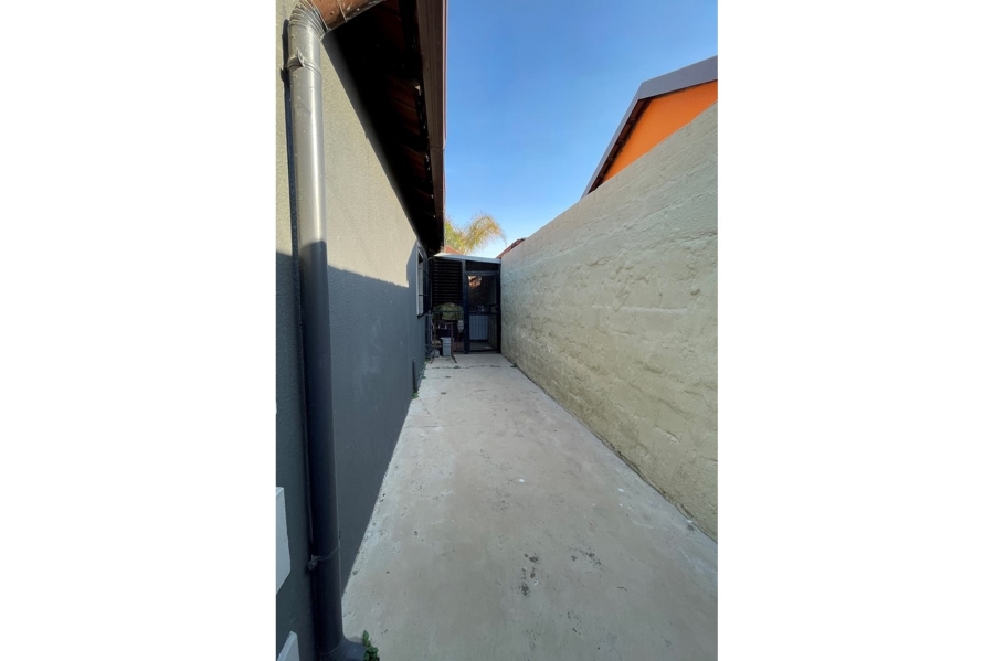 4 Bedroom Property for Sale in Olievenhoutbosch Gauteng