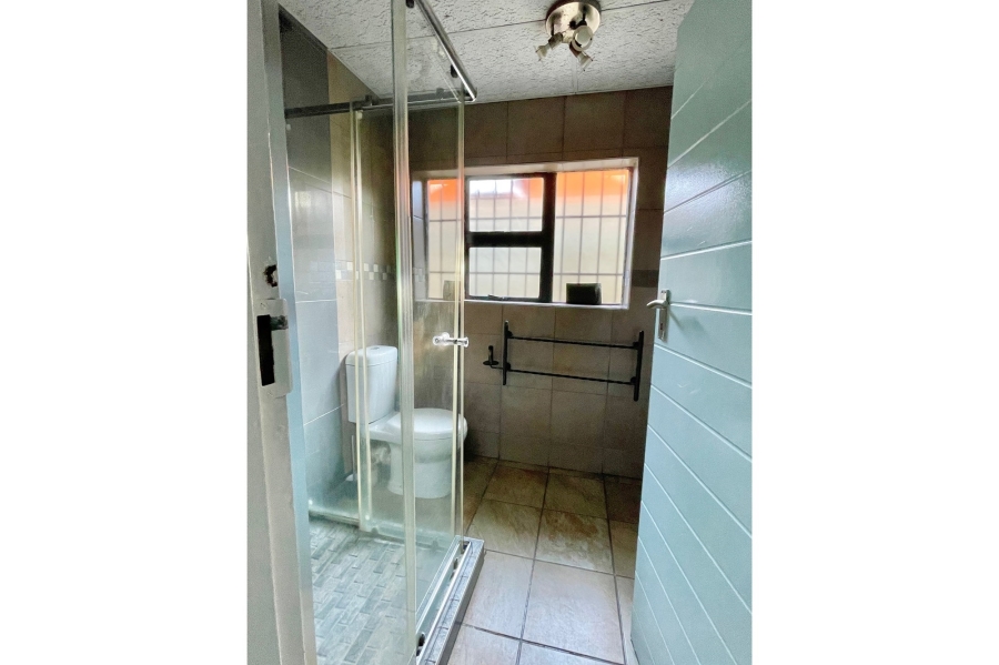 4 Bedroom Property for Sale in Olievenhoutbosch Gauteng