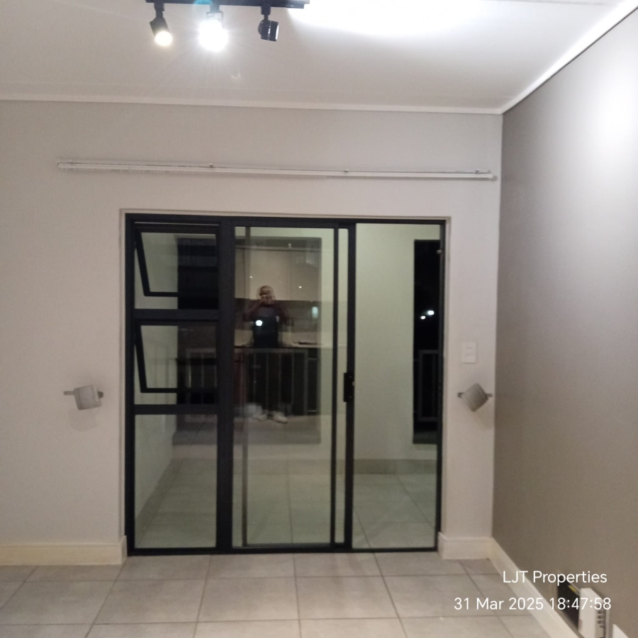 To Let 1 Bedroom Property for Rent in Waterfall Gauteng