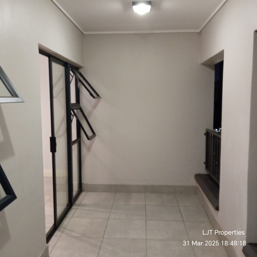 To Let 1 Bedroom Property for Rent in Waterfall Gauteng