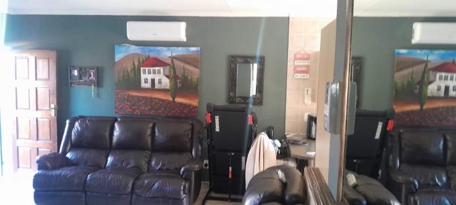 3 Bedroom Property for Sale in Eike Park Gauteng