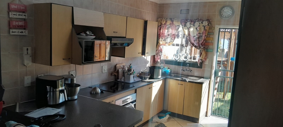 3 Bedroom Property for Sale in Eike Park Gauteng