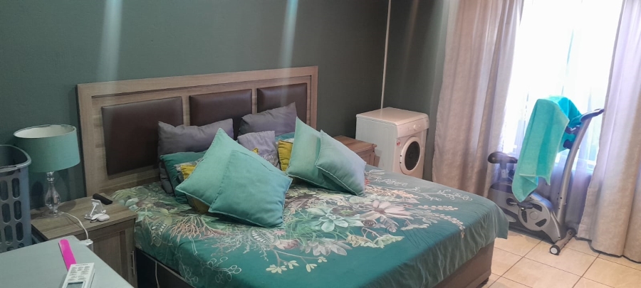 3 Bedroom Property for Sale in Eike Park Gauteng