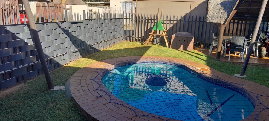 3 Bedroom Property for Sale in Eike Park Gauteng