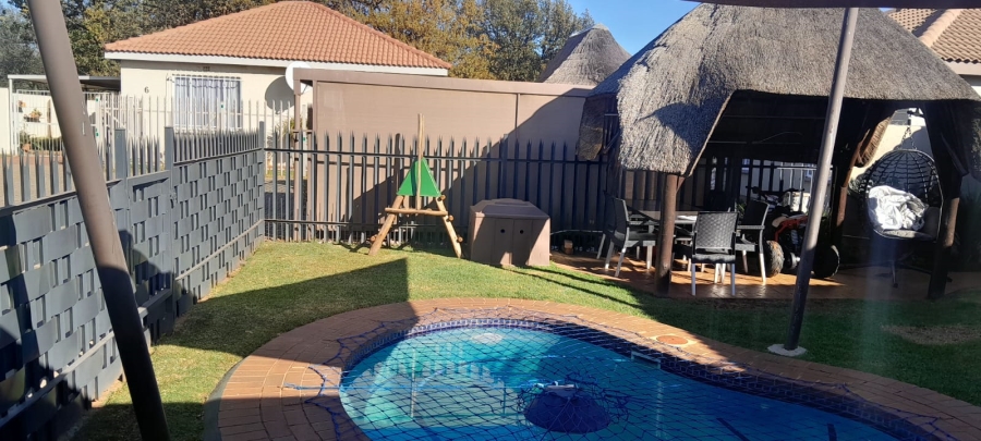 3 Bedroom Property for Sale in Eike Park Gauteng