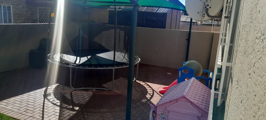 3 Bedroom Property for Sale in Eike Park Gauteng