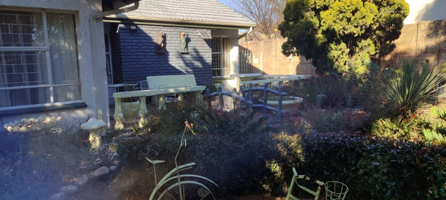 3 Bedroom Property for Sale in Helikonpark Gauteng