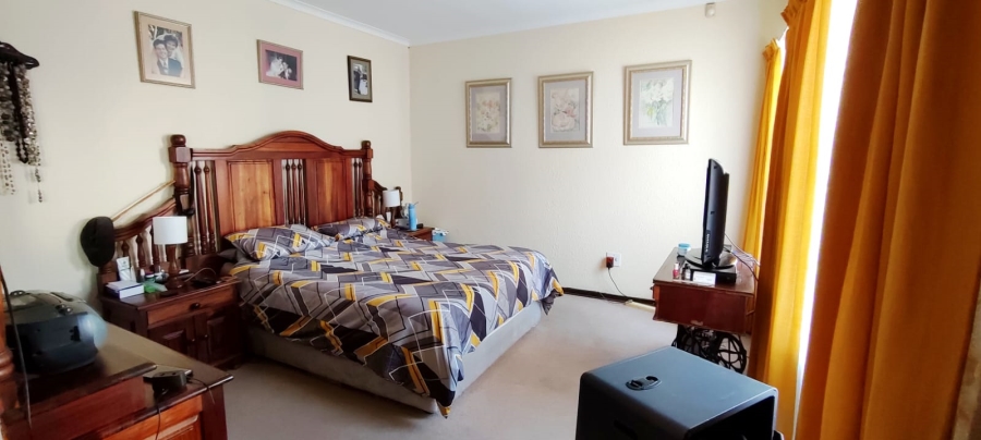 3 Bedroom Property for Sale in Helikonpark Gauteng